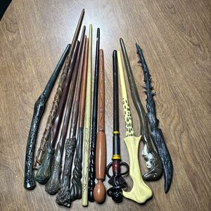 Lot of 13 Wizarding World of Harry Potter Wands Great Collection